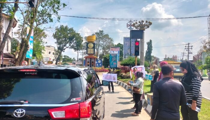 Tuntut Keadilan ke PTUN, Guru Honorer di Langkat Galang Dana Peduli Pendidikan