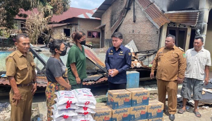 Gerak Cepat, Ricky Anthony SH Bantu Korban Kebakaran di Langkat
