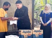 Politisi NasDem Sumut Ricky Anthony SH Bantu Korban Kebakaran di Langkat