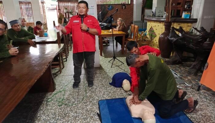 PMI Binjai Latih Warga Desa Tanjung Ibus Tehnik Bantuan Hidup Dasar