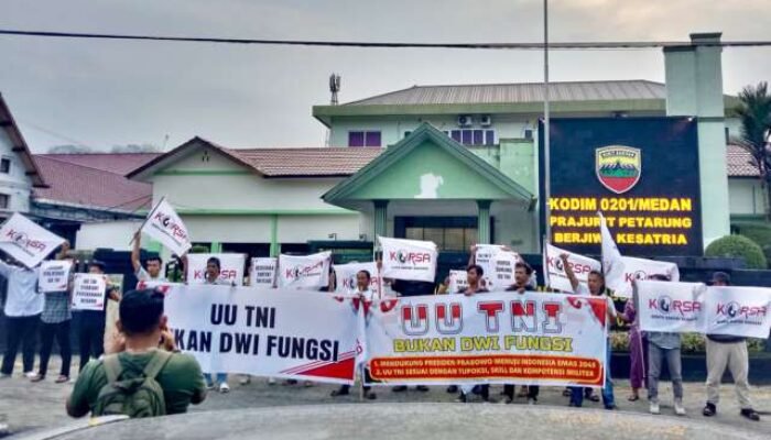 Aksi Depan Markas Kodim Medan, KORSA Ajak Masyarakat Dukung Undang Undang TNI