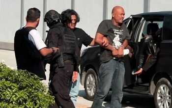 Tim Satgas Intelijen Reformasi dan Inovasi (SIRI) Kejaksaan Agung bersama tim gabungan menangkap buronan bernama Eddy Suranta Gurusinga alias Godol di Deli Serdang, Sumatera Utara, Rabu (28/5/2025) (ANTARA/HO-Kejaksaan Agung RI)
