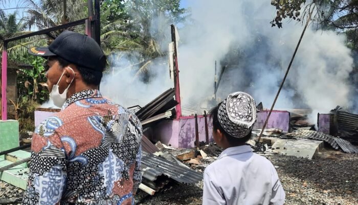 Dilahap Sijago Merah, Rumah Warga Babalan Ludes Terbakar