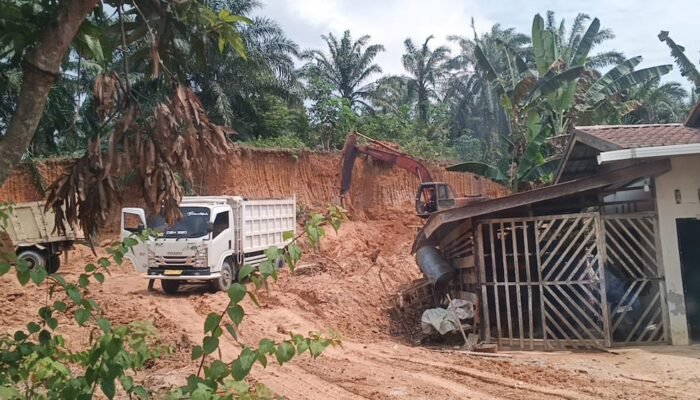 Oknum Pamen Poldasu Diduga Kelola Galian C Ilegal di Langkat